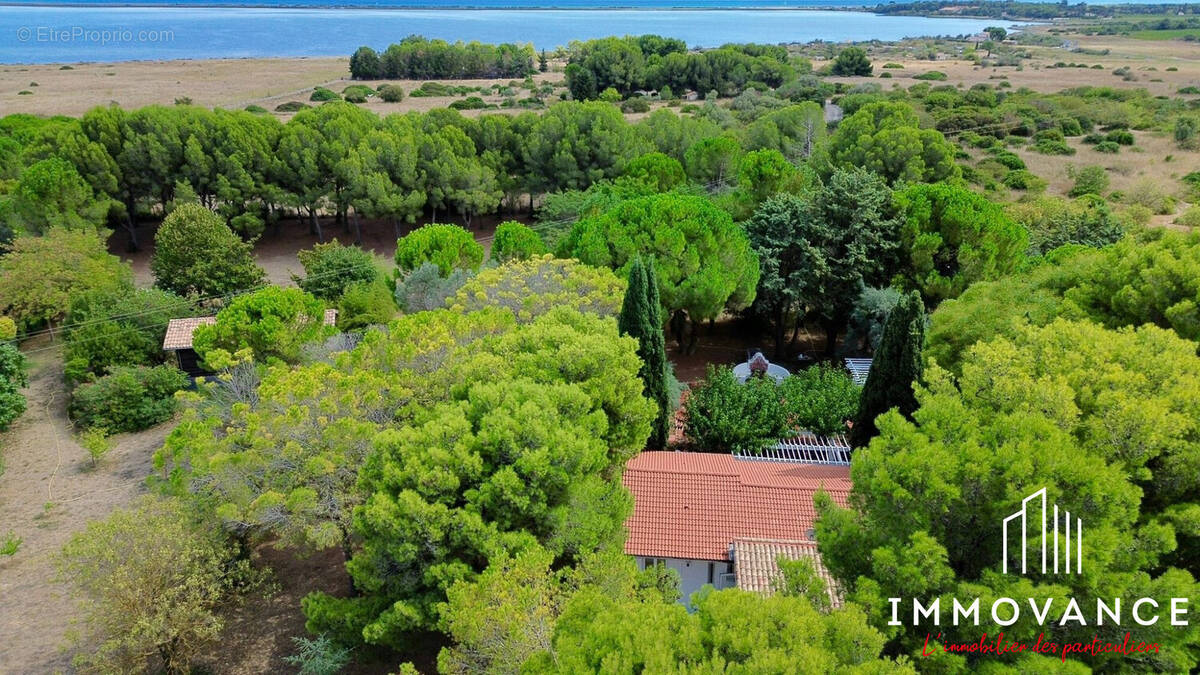 Maison à VIC-LA-GARDIOLE