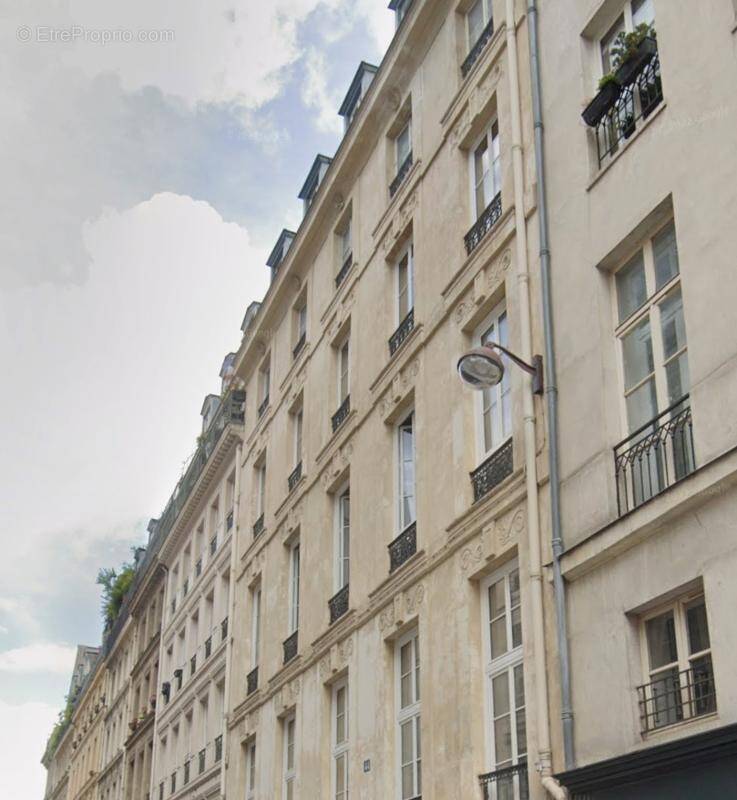 Appartement à PARIS-3E