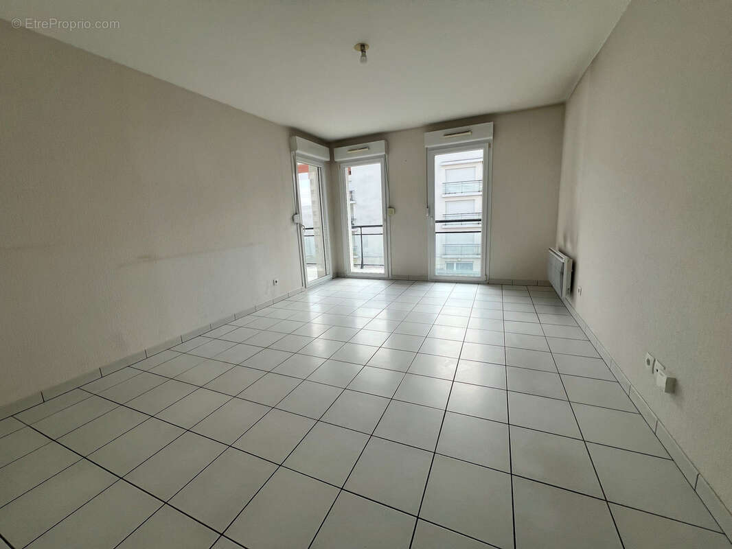 Clairmarais gare centre - residence 2012 -  appartement type 2 de  51m2 + terrasse  + parking couvert - photo 3