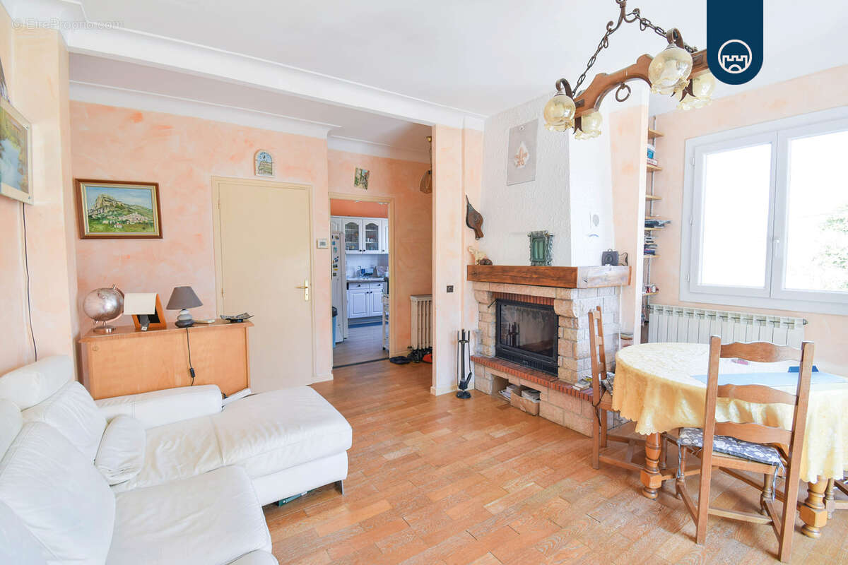 Appartement à SAINT-JEANNET