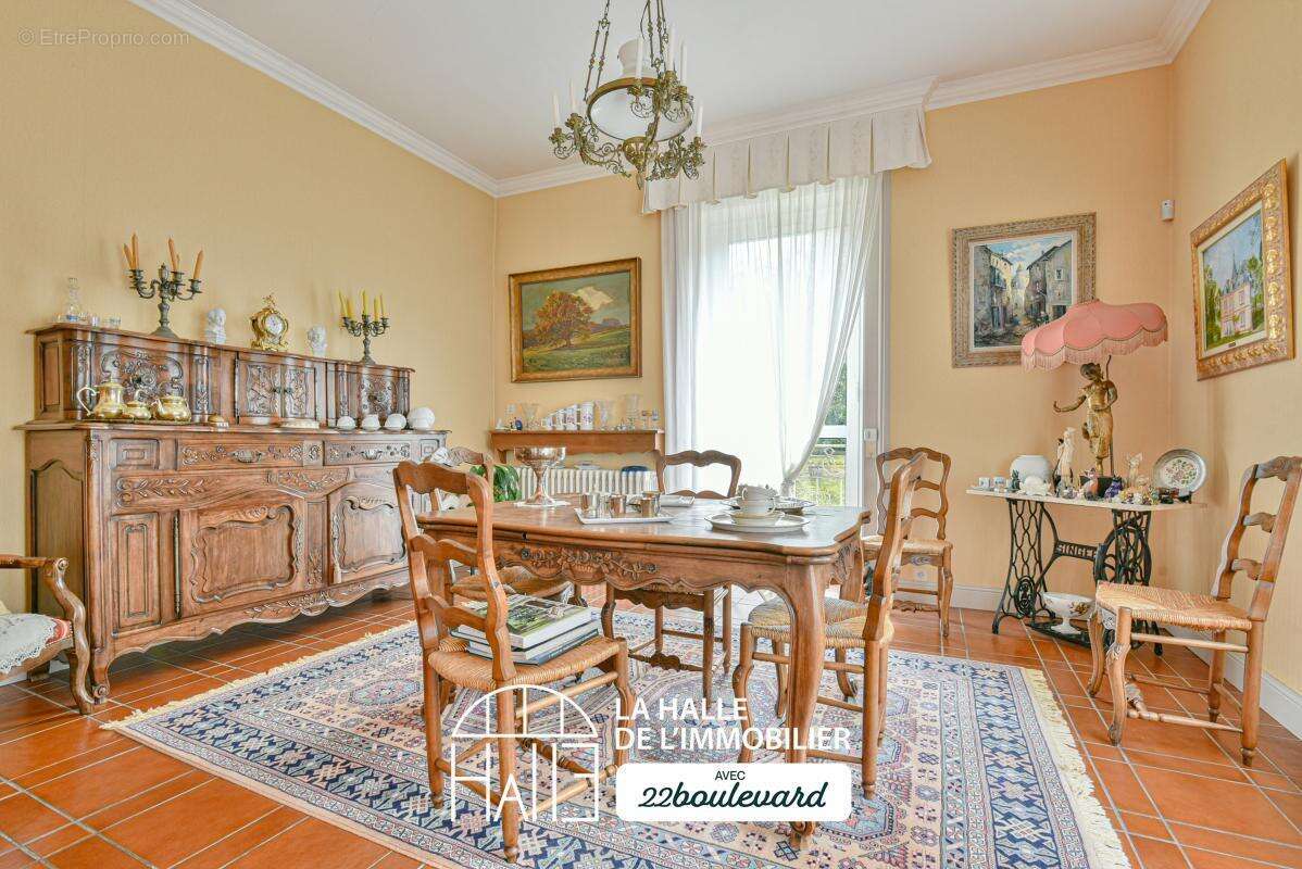 Maison à BONNAC-LA-COTE