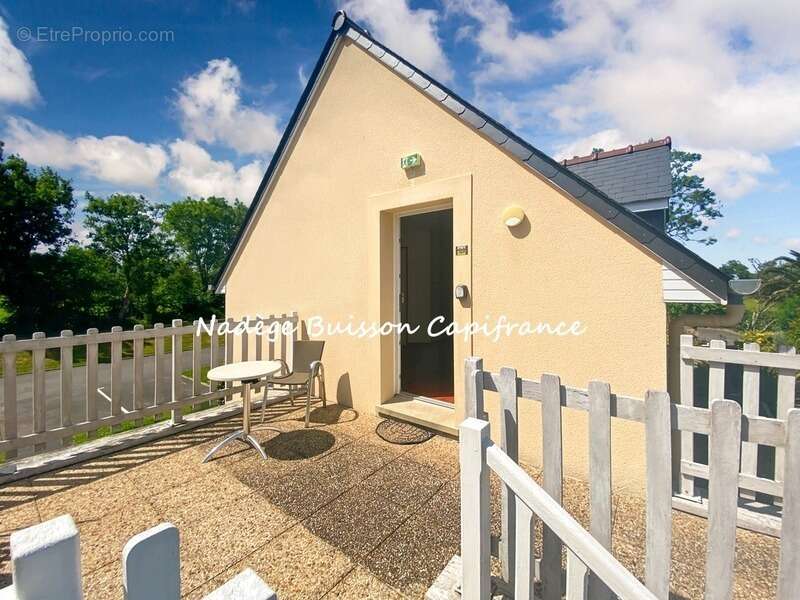 Appartement à COLLEVILLE-SUR-MER