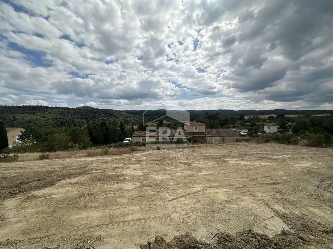 Terrain à CARCASSONNE