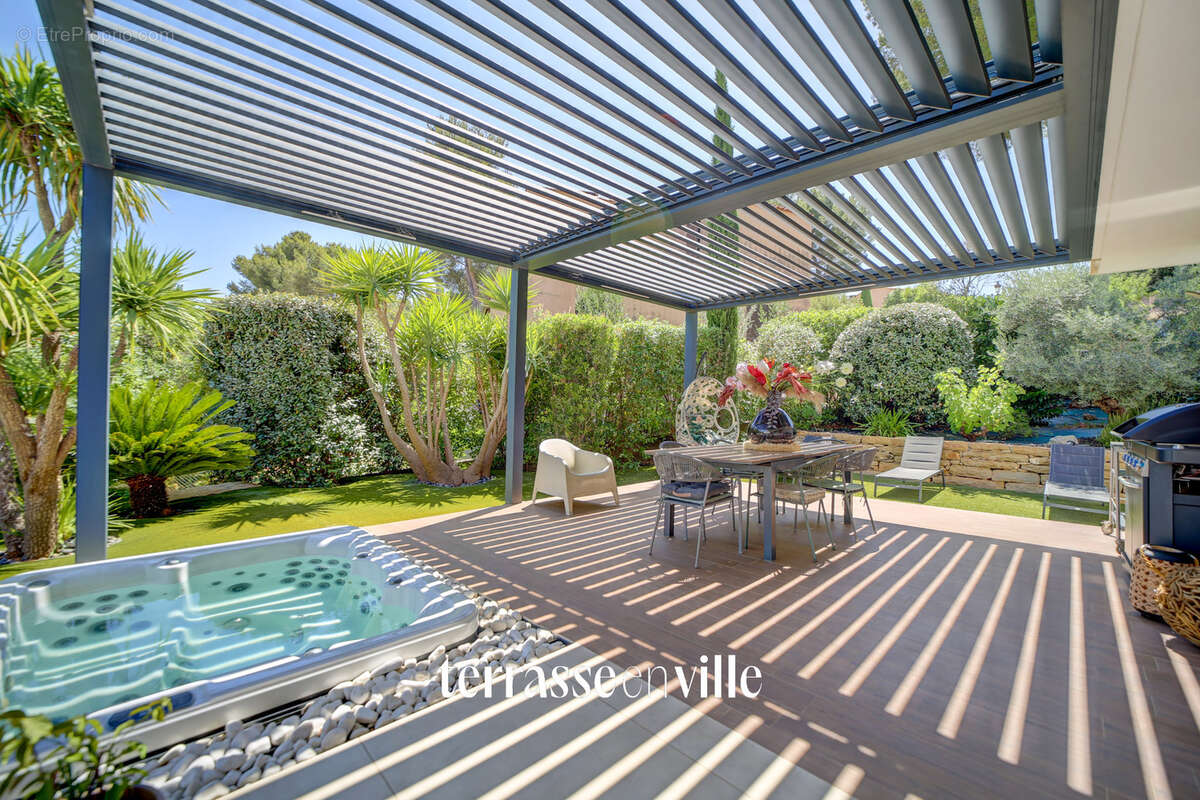 Gémenos - village a pied - villa d'architecte t5 185m2 - dépendance - calme - 1 090 000 € - photo 5