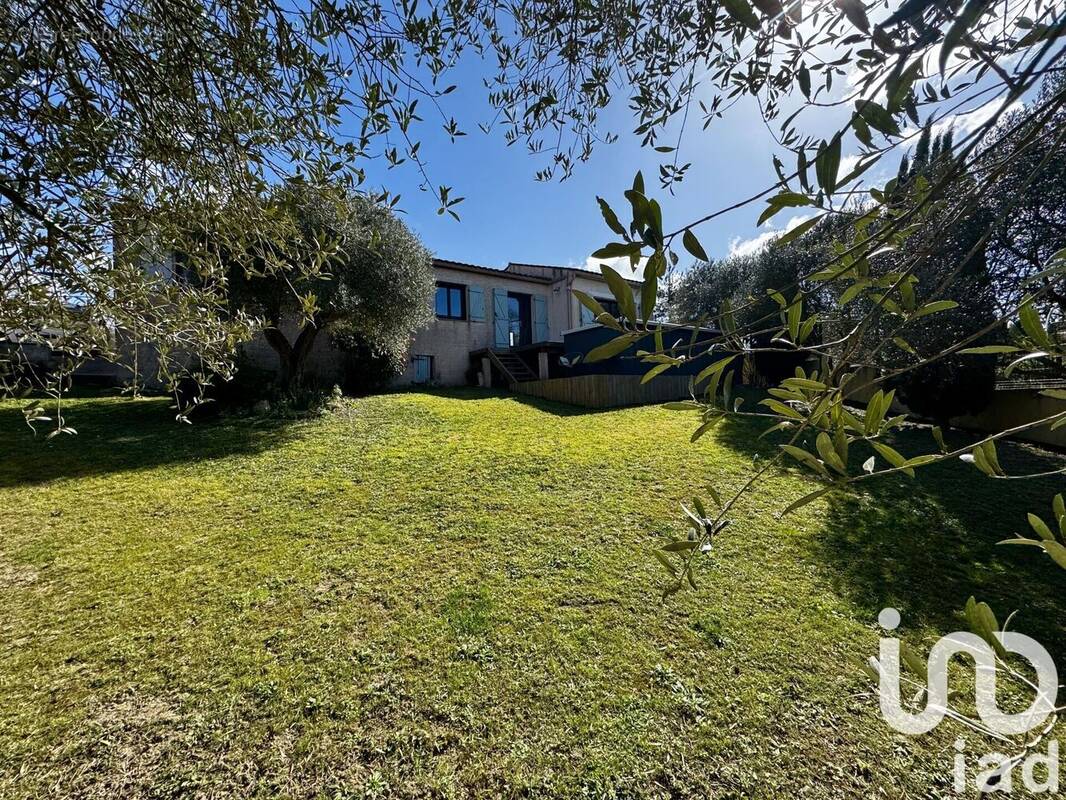 Photo 1 - Maison à MONTREAL