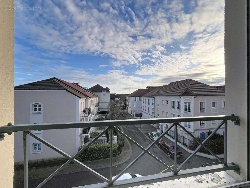 Appartement à VOISINS-LE-BRETONNEUX