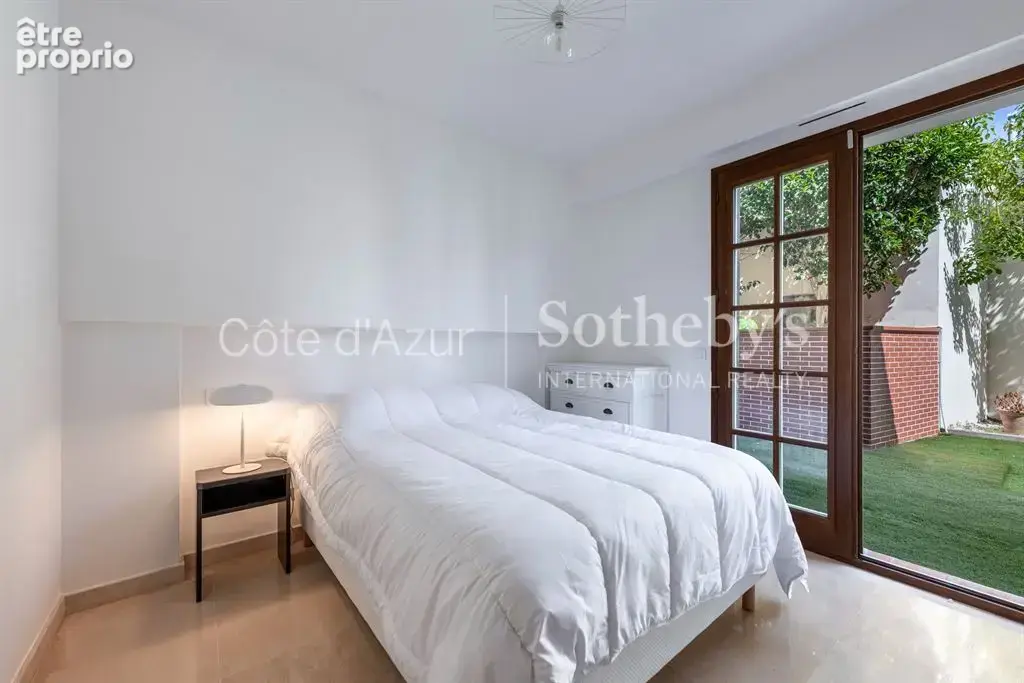 Cannes La Californie, demeure néo normande de six chambres avec piscine - photo 15