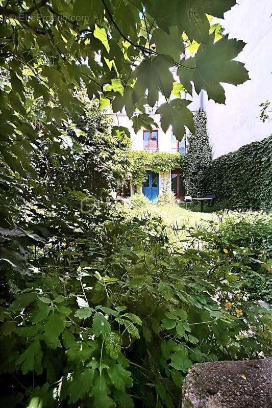 Appartement à PARIS-19E