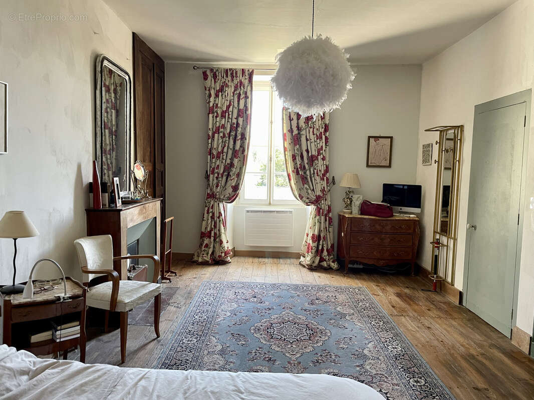 Maison à CHATEAUNEUF-SUR-CHARENTE