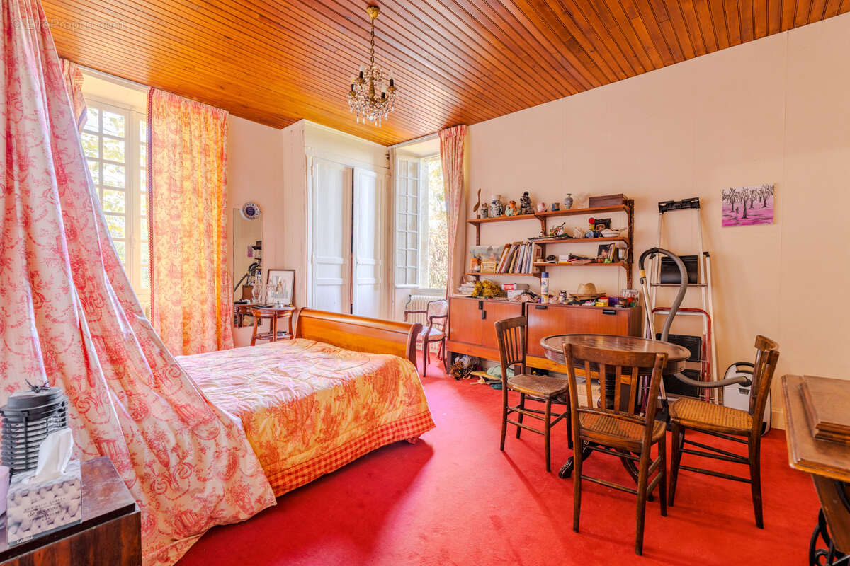 Maison à MONTAGNAC-SUR-LEDE