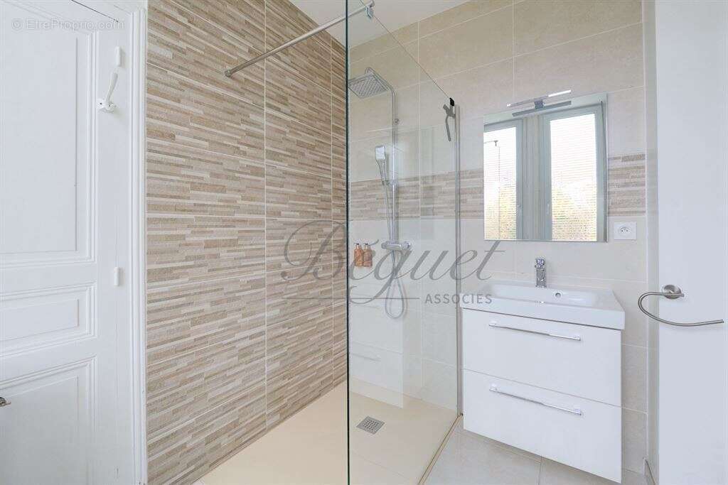 Cravant-les-Côteaux - 37500 - Maison - 325 m2 - 7 chambres - 2 gites - Piscine - parc 7000 m² - photo 10