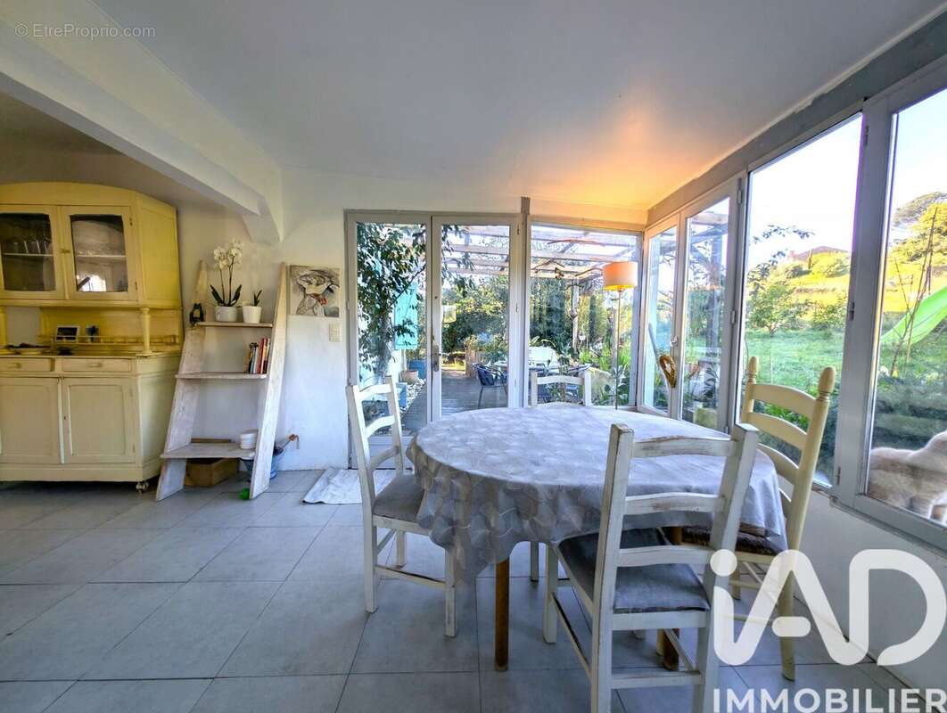 Photo 3 - Maison à COGOLIN