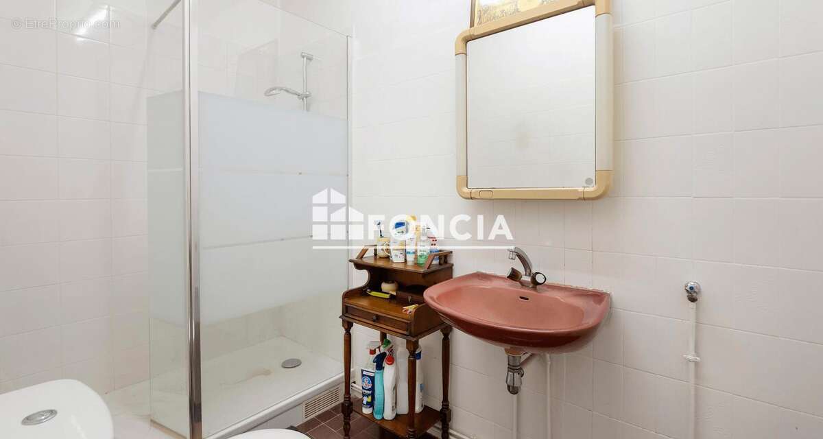 Appartement à PARIS-10E