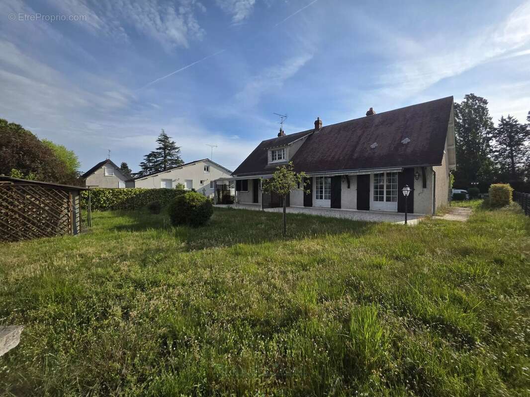 Maison à AMILLY