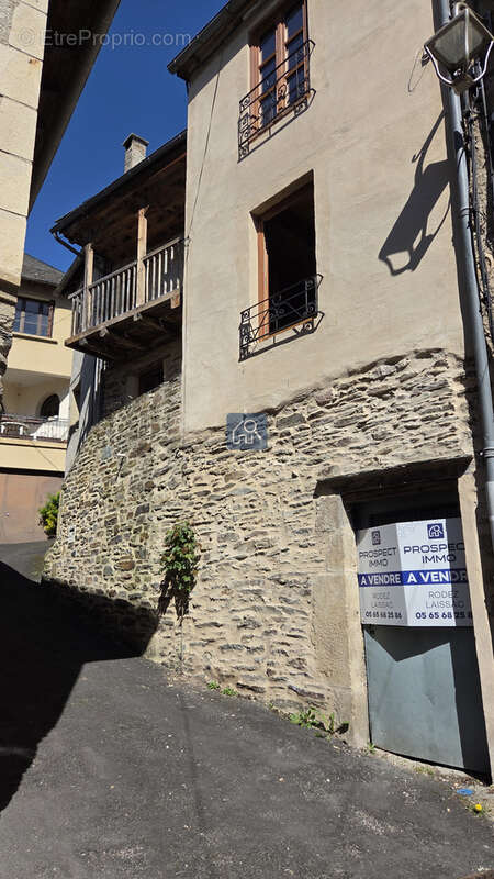 Maison à ESTAING