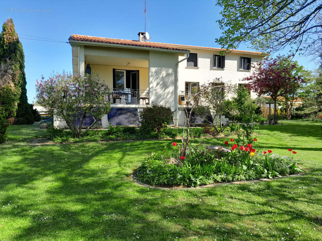 Maison à SAINT-NICOLAS-DE-LA-GRAVE