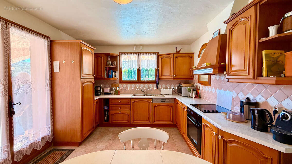 Maison à LES ISSAMBRES