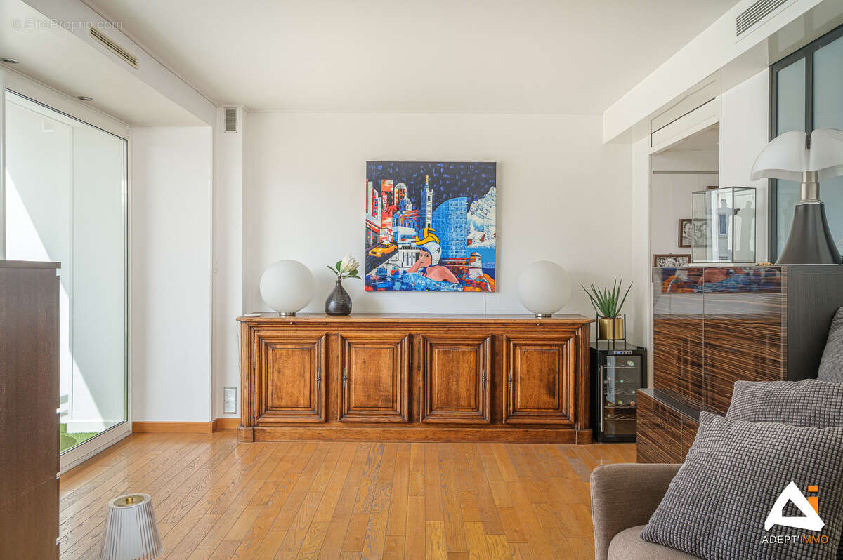 Appartement à MARSEILLE-7E