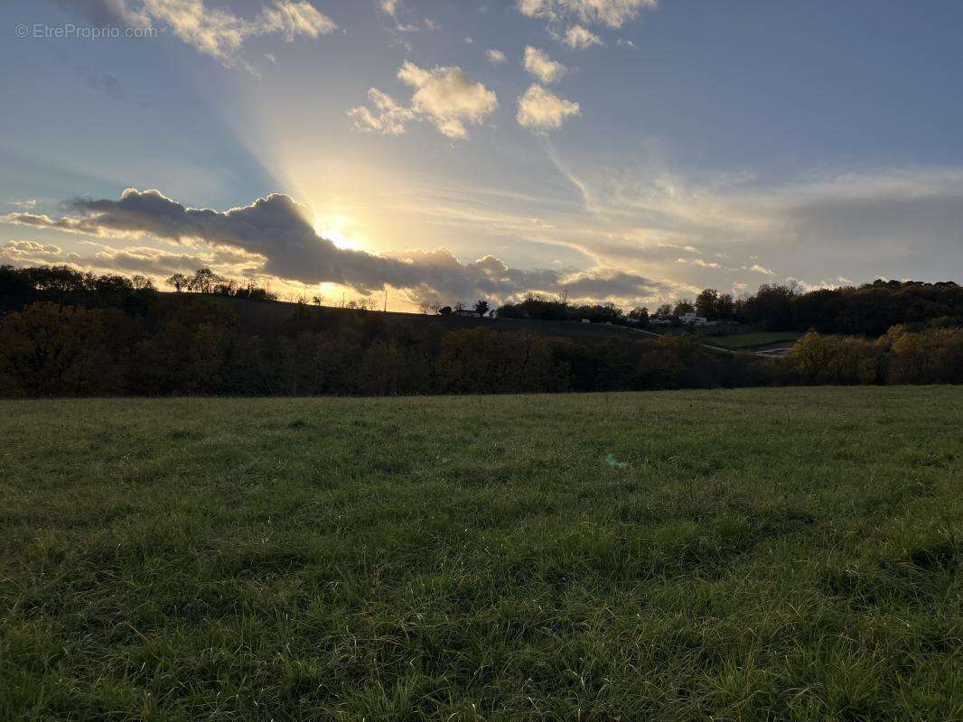 Terrain à TRELISSAC