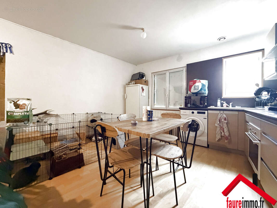 Appartement à JUILLAC