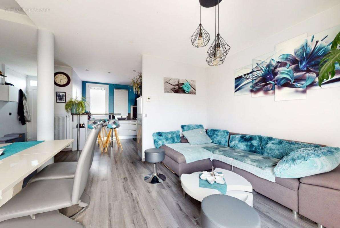 Appartement à MOISSY-CRAMAYEL