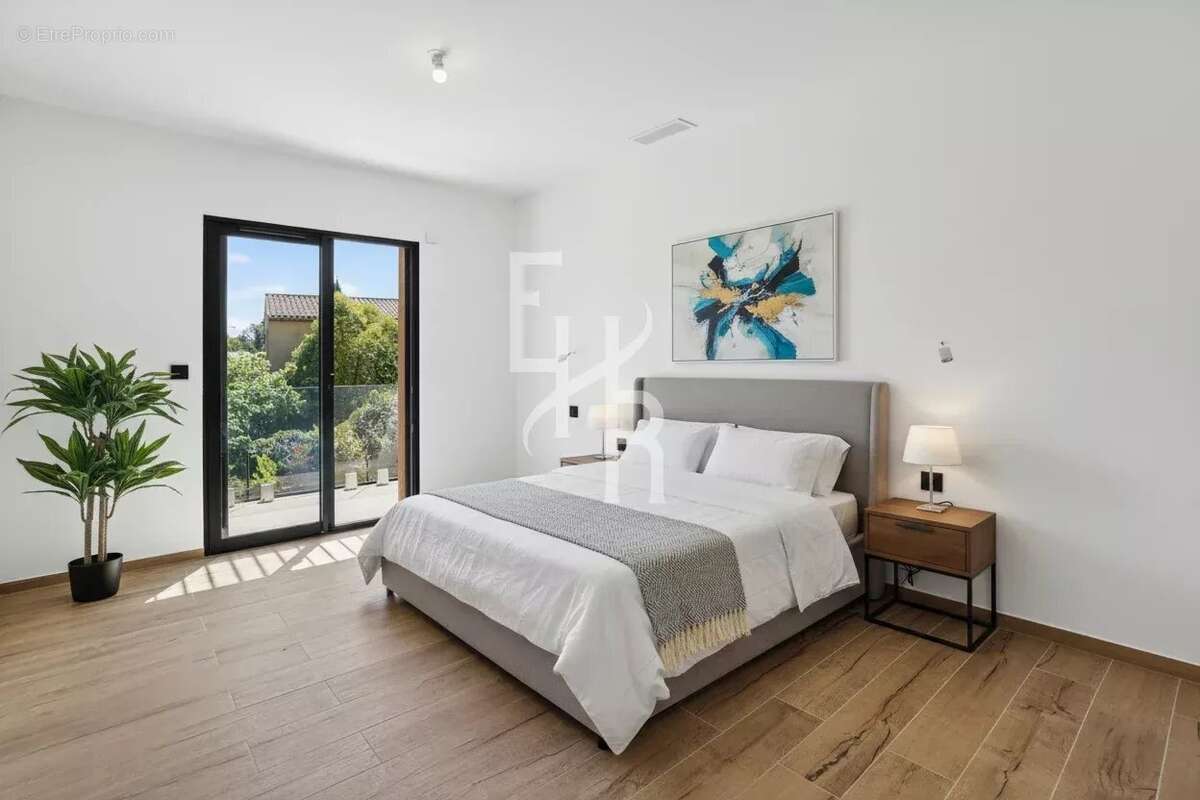 Maison à MOUGINS
