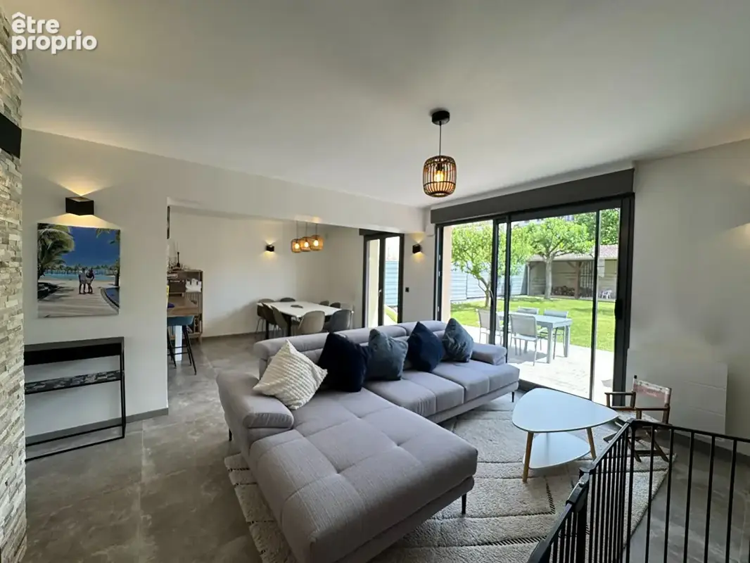 Maison rénovée avec jardin et sous-sol - champillon - photo 2