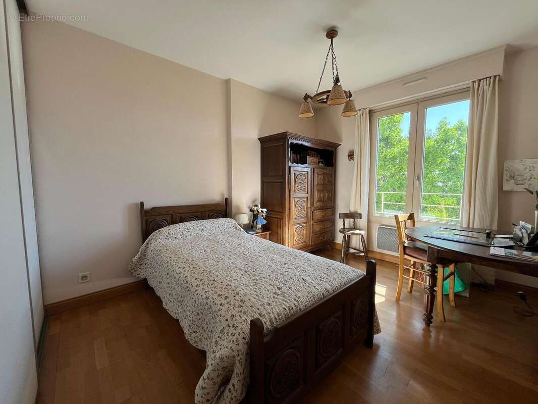 Appartement 100 m² à Angers  - photo 6