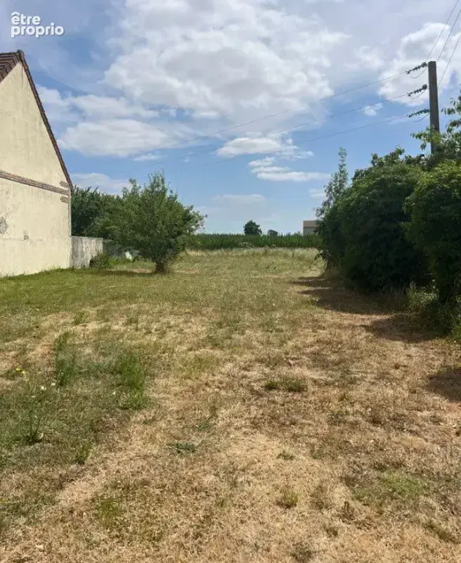 Terrain à BARCY