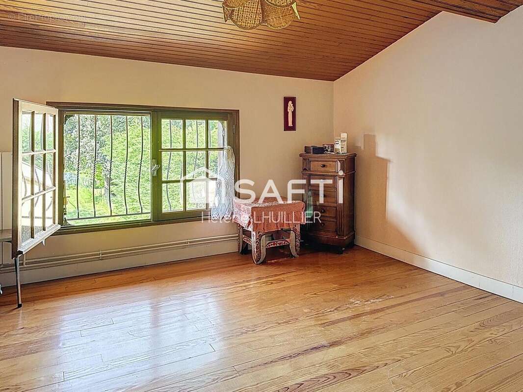 Photo 8 - Maison à SAINTE-FOY-DE-PEYROLIERES