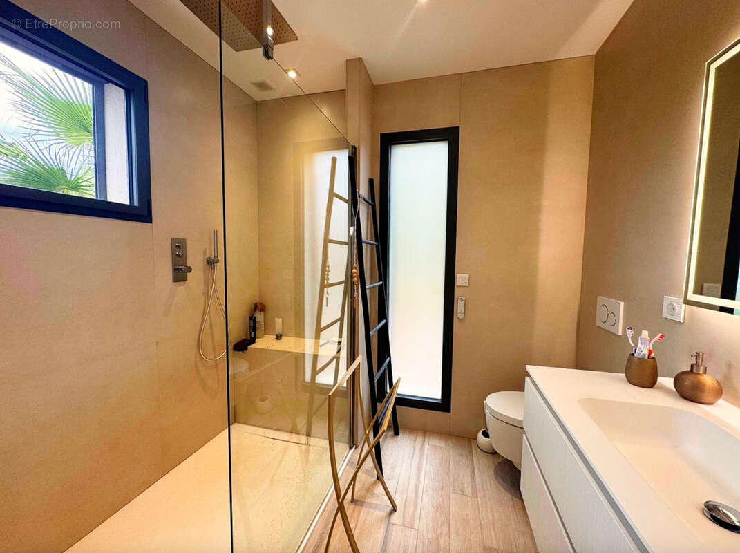 Maison à SAINT-RAPHAEL