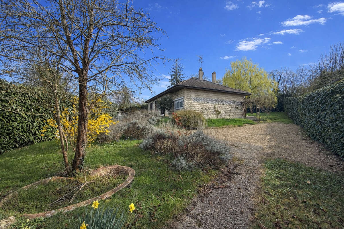 Maison à NONANCOURT