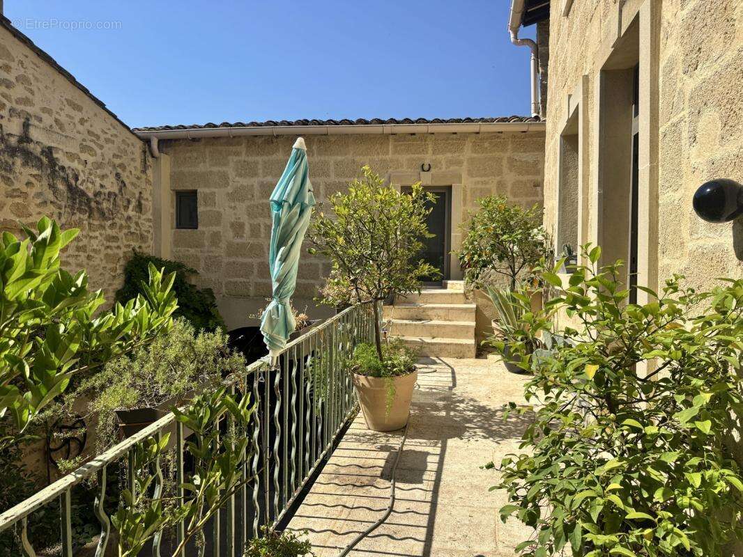 Maison à AIGUES-VIVES