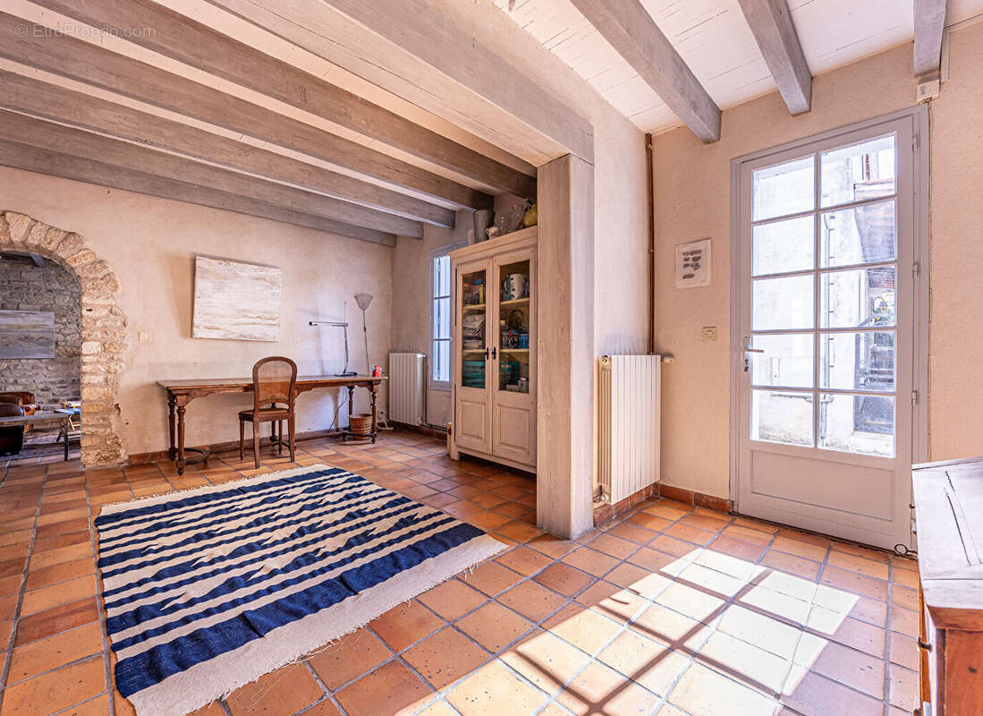 Maison de Charme à Mornac-sur-Seudre - Un Écrin de Sérénité - photo 10