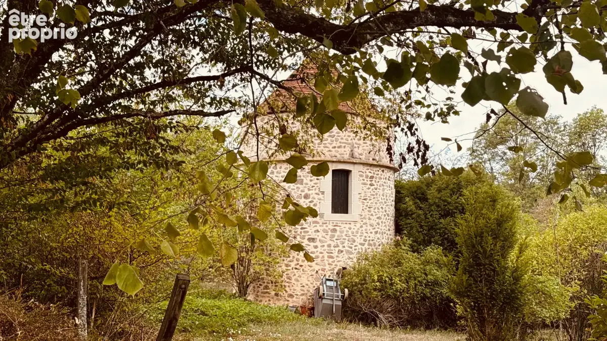 EXCLUSIVITE - AVALLON , VALLEE DU COUSIN  .    Propriété avec terrain de 3 ha 53 environ au prix de 267 500 € - photo 3