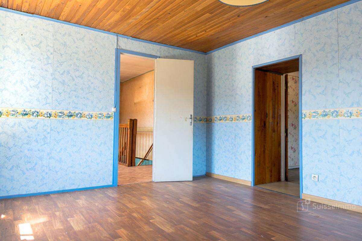Maison à rénover avec beau potentiel sur terrain de plus de 8 ares - photo 7
