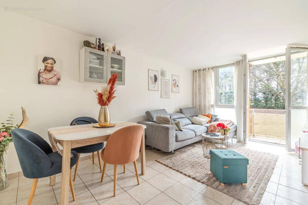 Appartement à LE BOURGET
