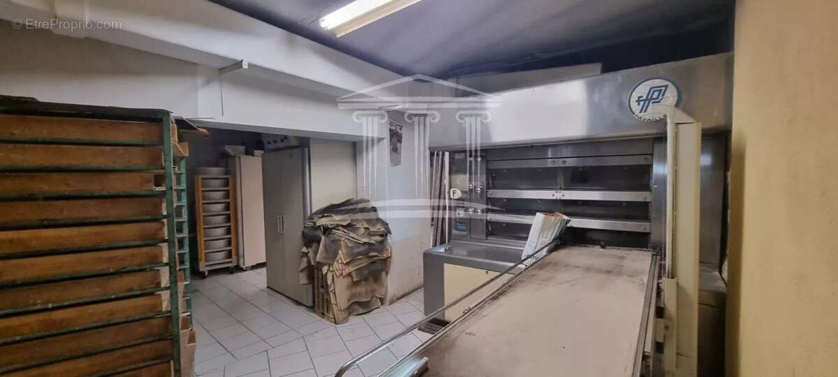Appartement 238 m² à Sorgues  - photo 3