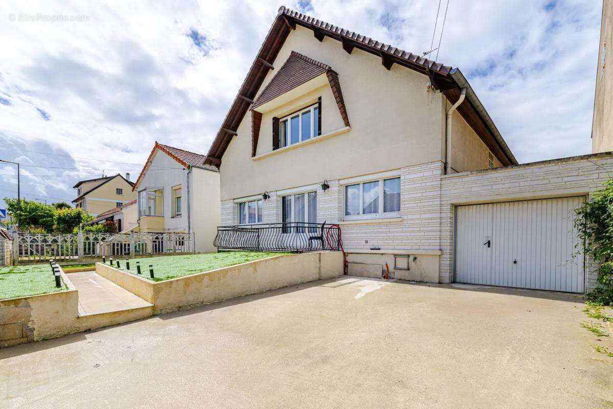 Appartement à BONNEUIL-SUR-MARNE
