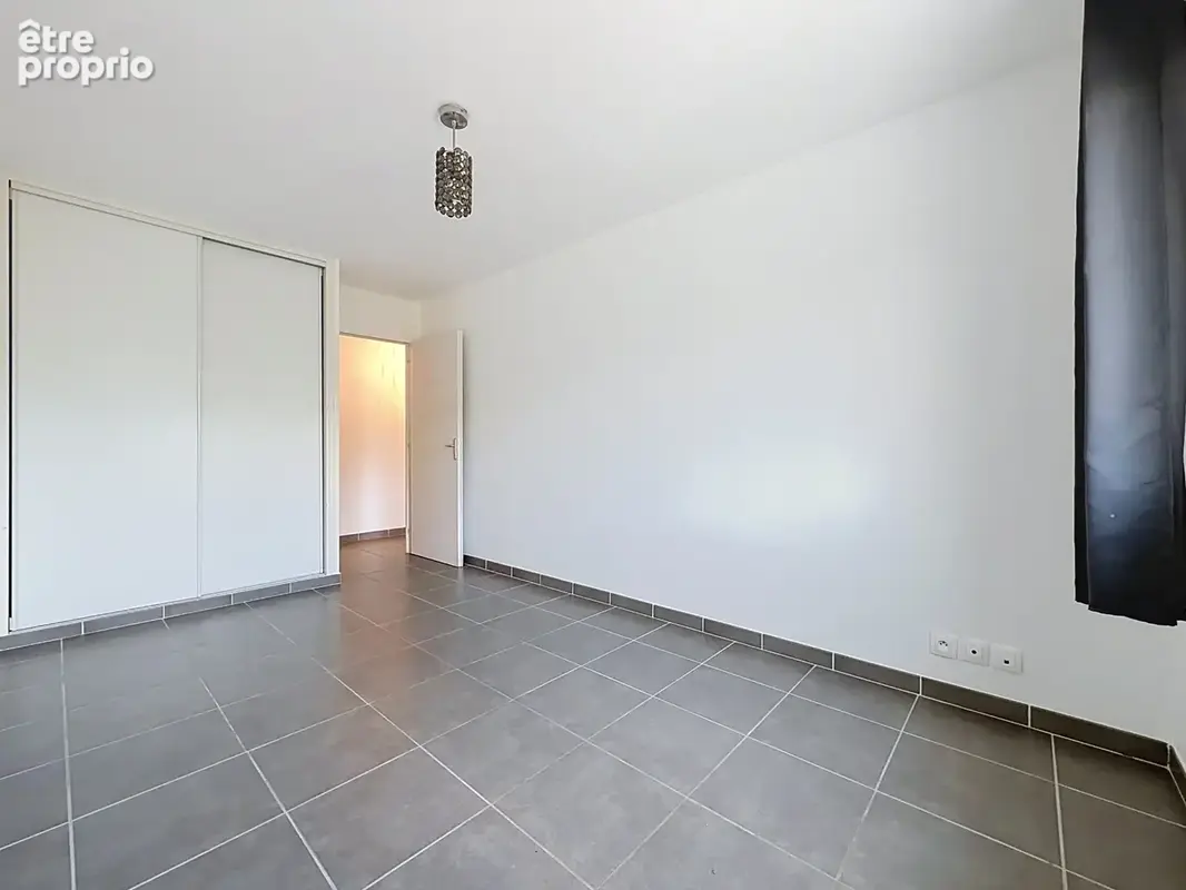 GIGNAC (34) Maison à vendre 4 pièces de plain pied 92 m2, 250 m2 de terrain, garage, parking - photo 12