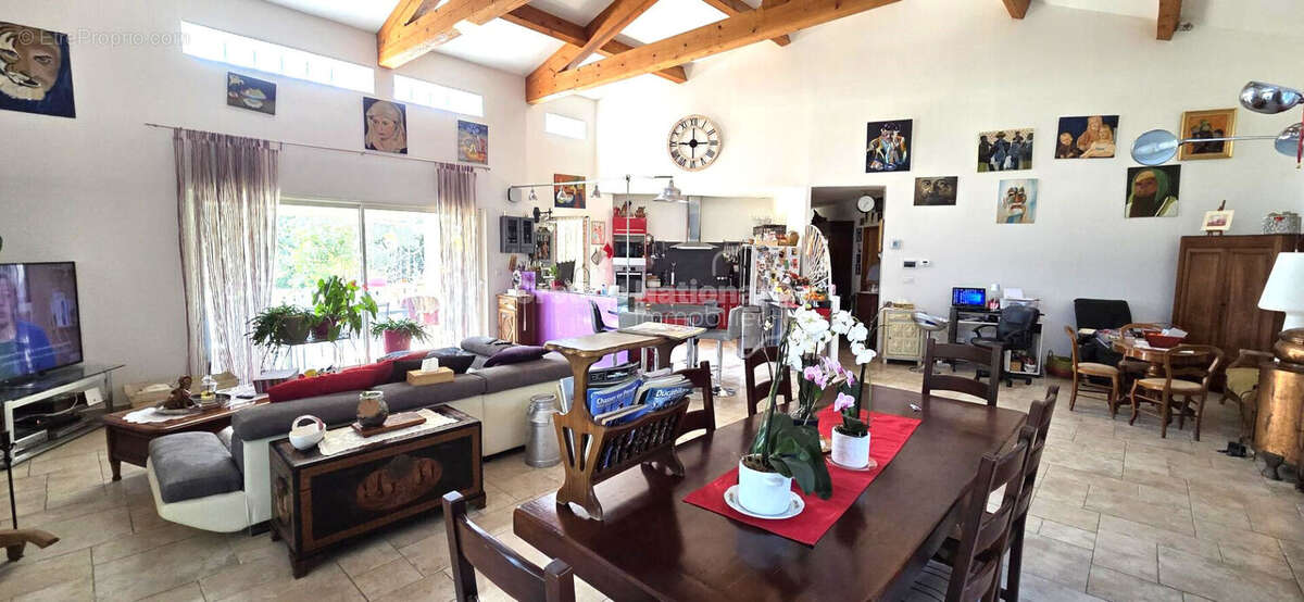 Maison à ENSUES-LA-REDONNE