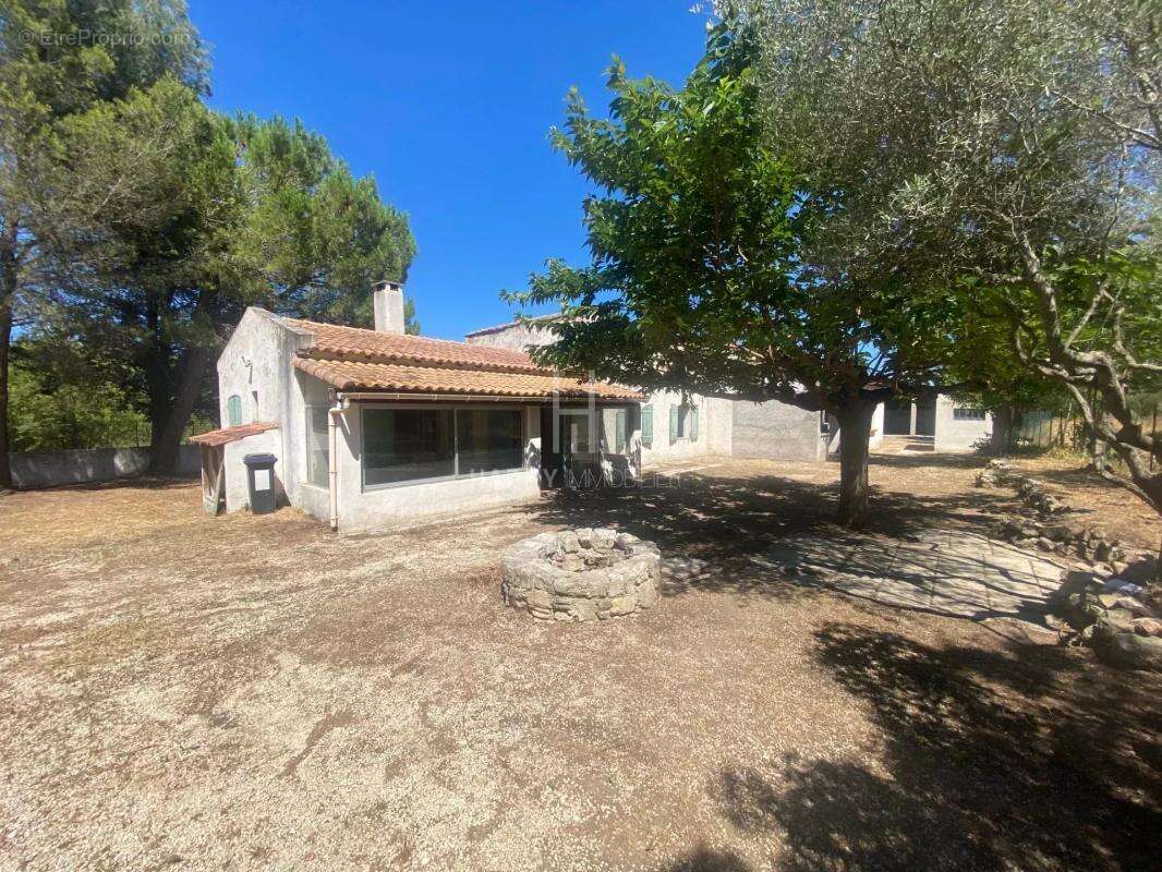 Ensemble immobilier Alpilles Sud sur terrain de 3627 M2 - photo 10