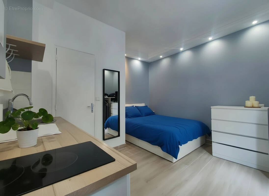 Appartement à PARIS-2E