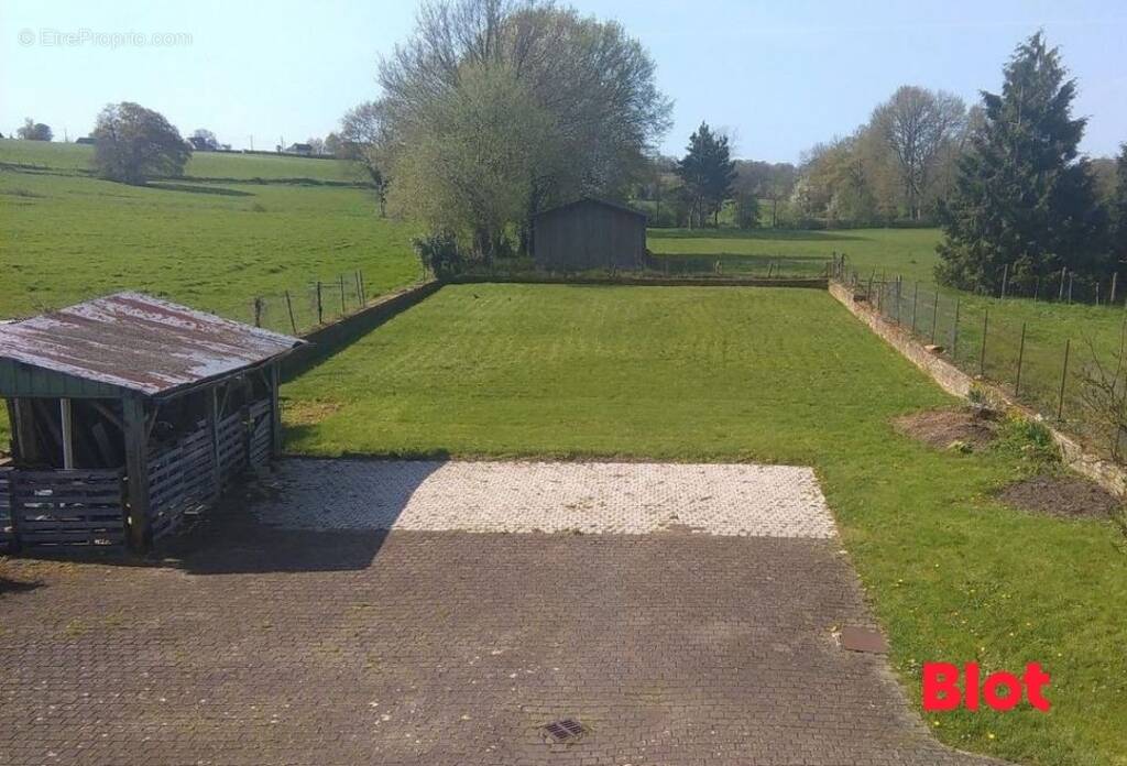 Terrain à VAL-D&#039;IZE