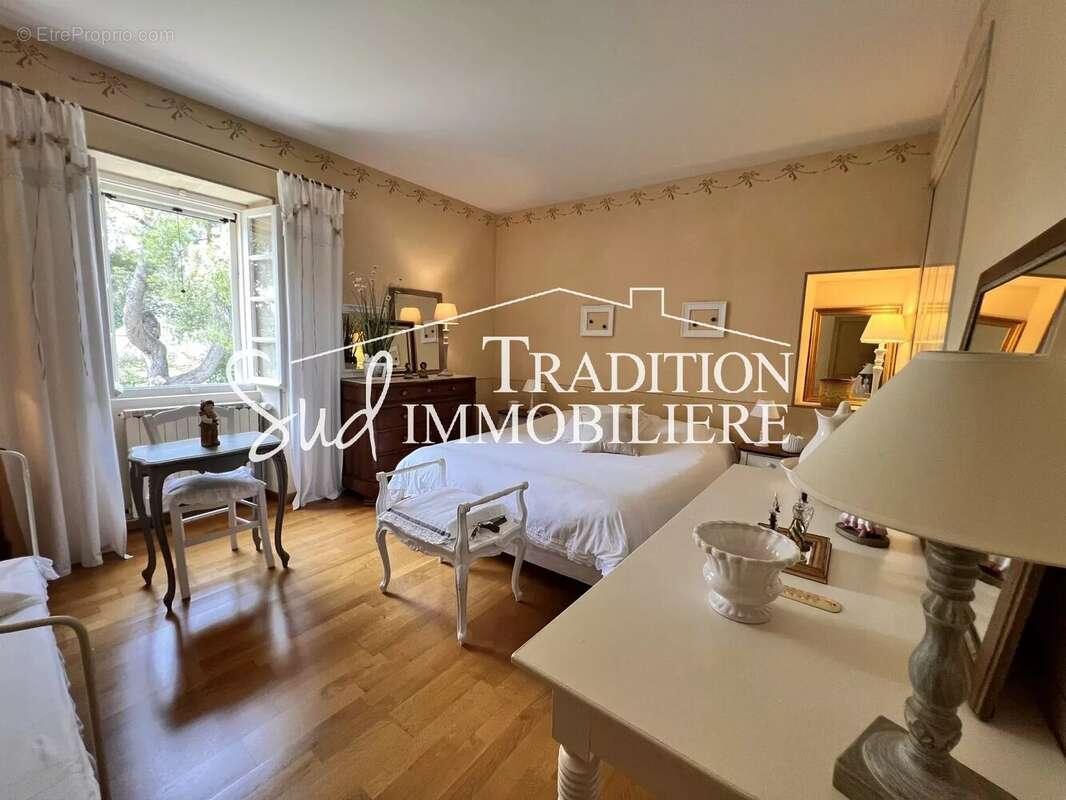 Maison à SAINT-ETIENNE-DU-GRES