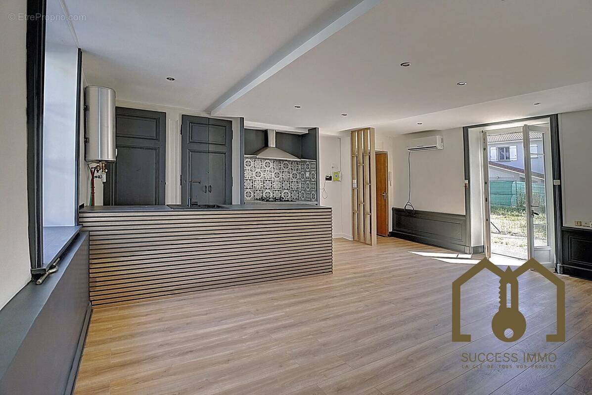 Appartement à VAULX-EN-VELIN