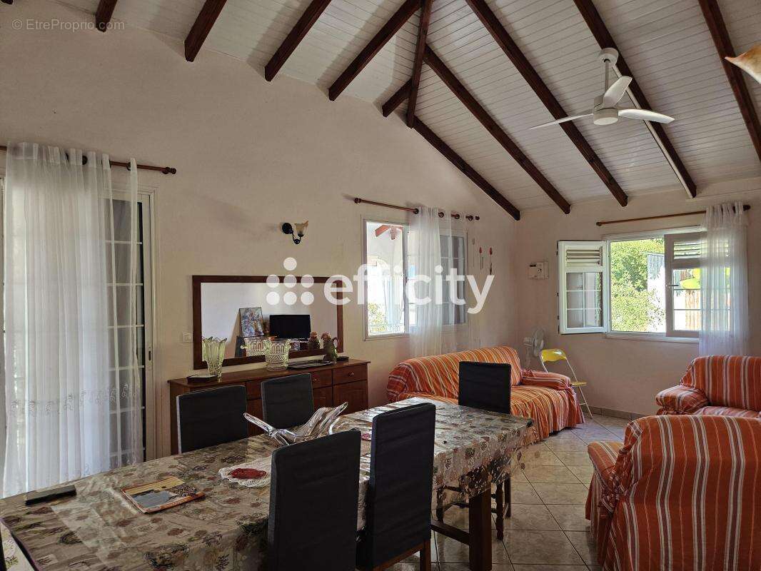 Maison à VIEUX-HABITANTS