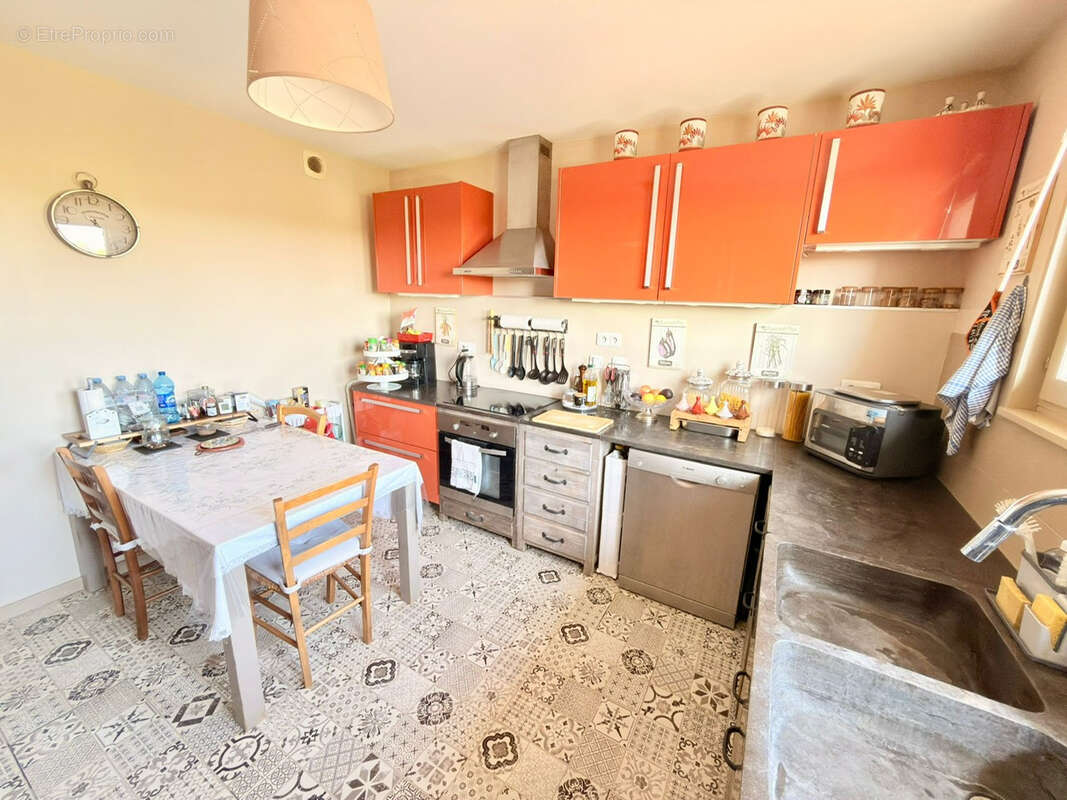 Maison à PREVESSIN-MOENS