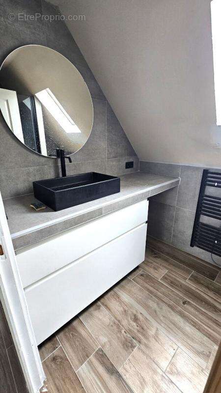 Appartement à CONDE-SUR-VESGRE