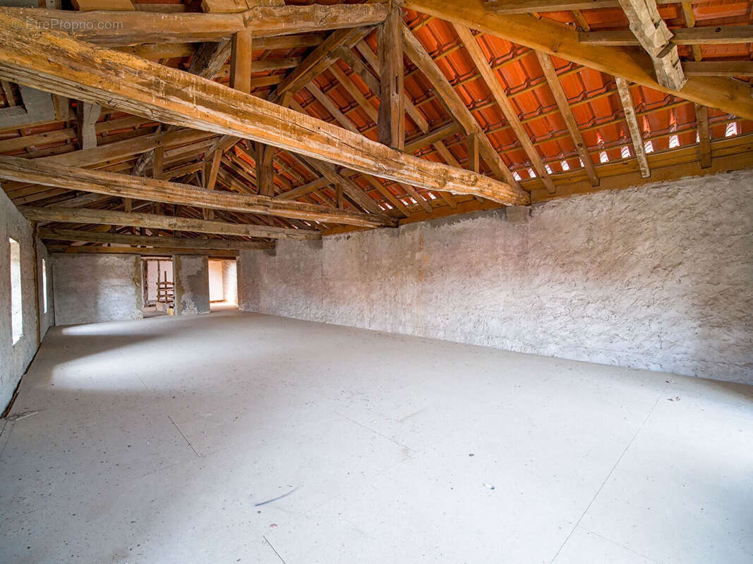 Appartement à GEAUNE